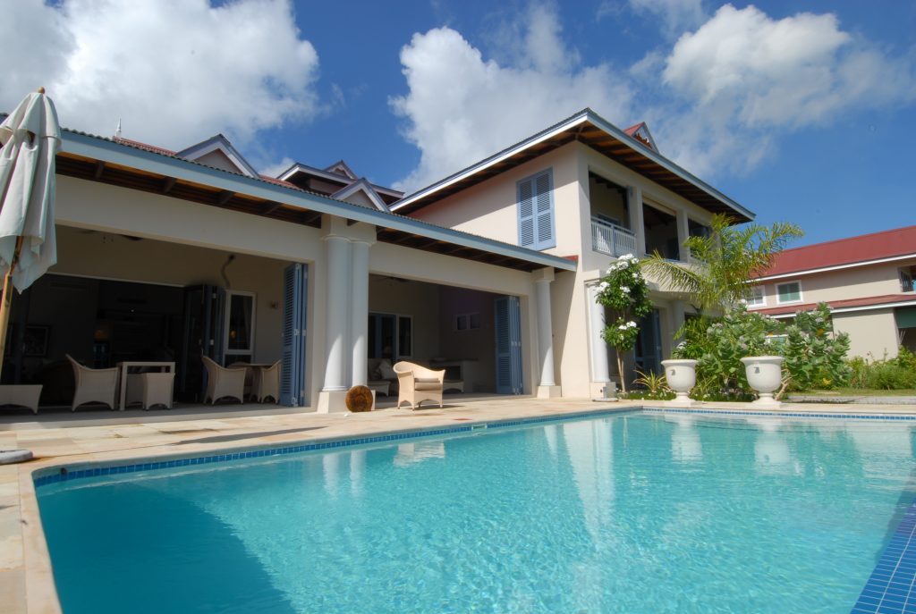 Eden Island Holiday Villas